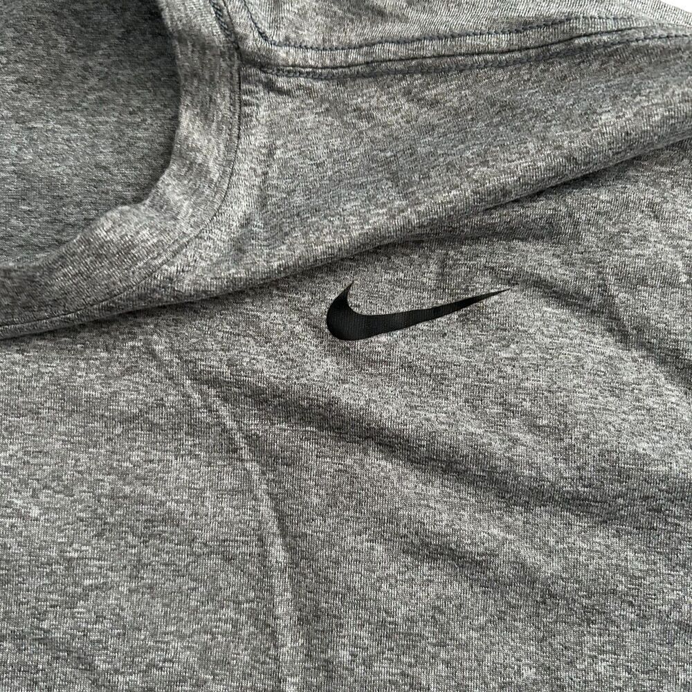 Nike Men’s Dri-Fit Legend Fitness Tee - Picture 4 of 6